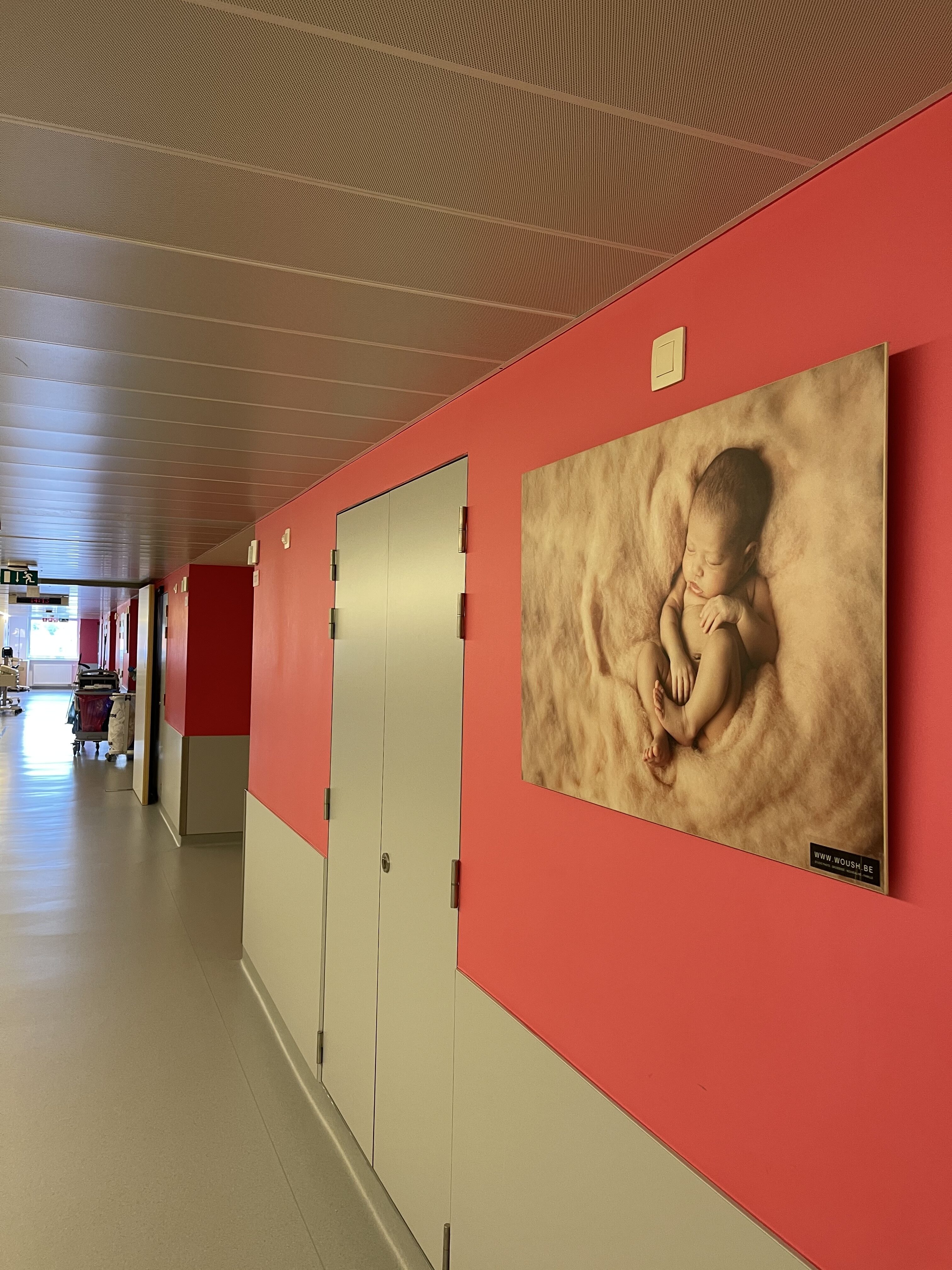 Maternité couloir1